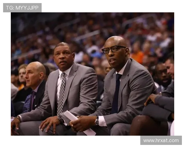 KD谈阵容灵活性优势教练们面临选择时机的挑战与考验